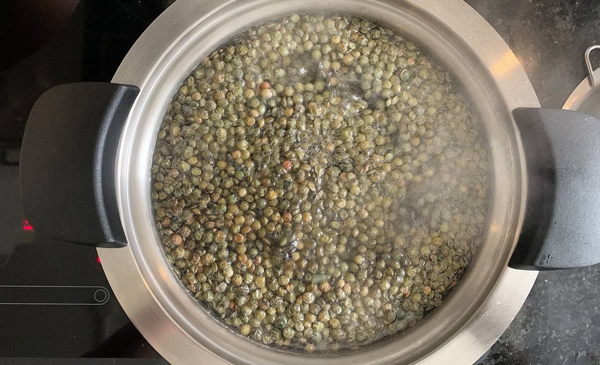 Cooking lentils