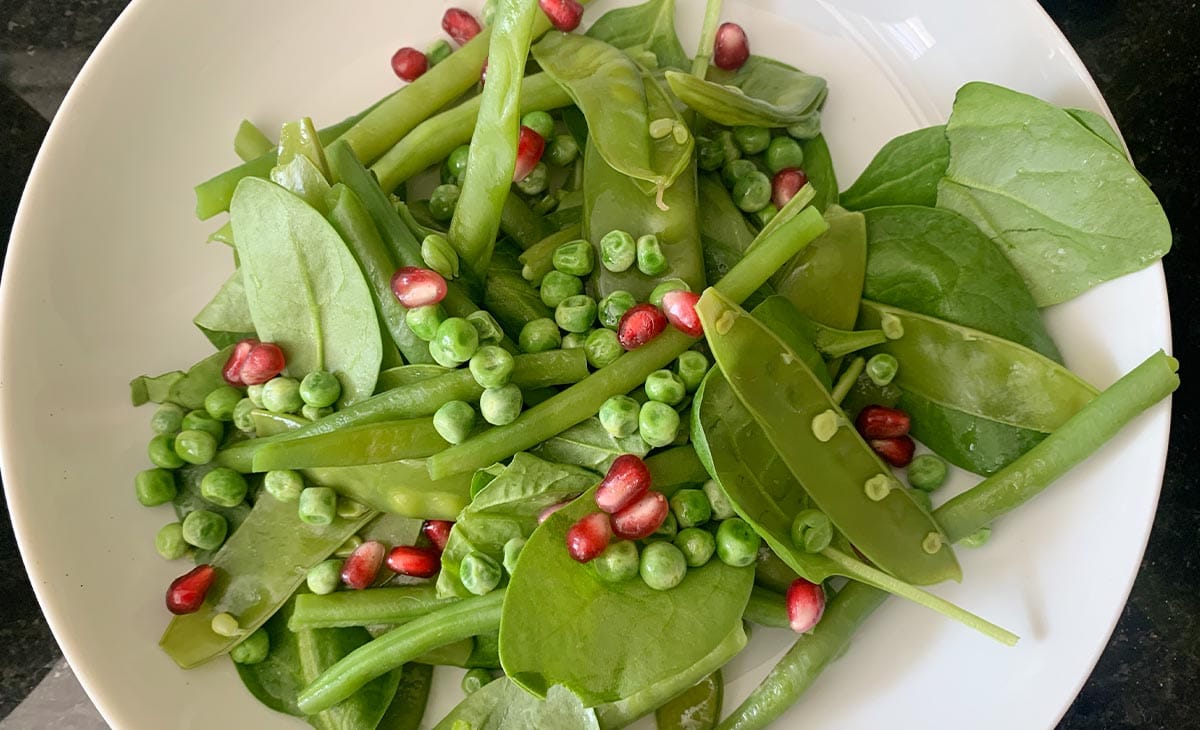 Snow peas spinach salad